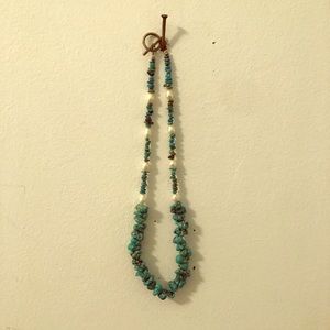 Turquoise and pearl beaded necklace